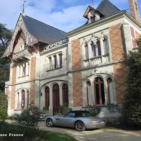 Couette-café Chateau Valcreuse