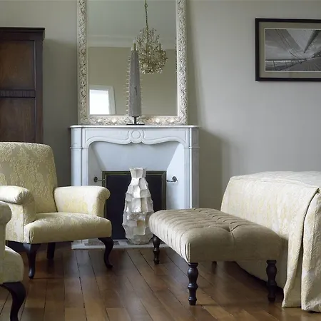 Chateau Valcreuse Couette-café *