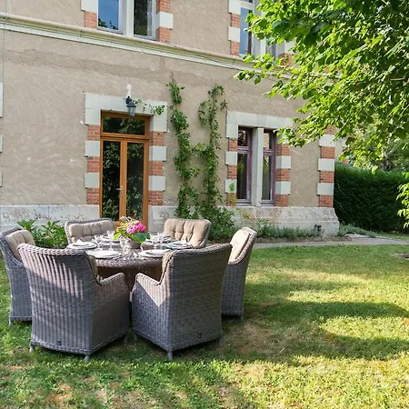 Chateau Valcreuse Couette-café