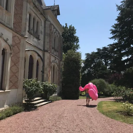 Chateau Valcreuse Couette-café *