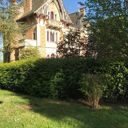 Chateau Valcreuse Oda ve Kahvaltı *
