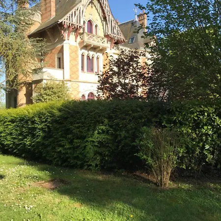 Chateau Valcreuse Couette-café *