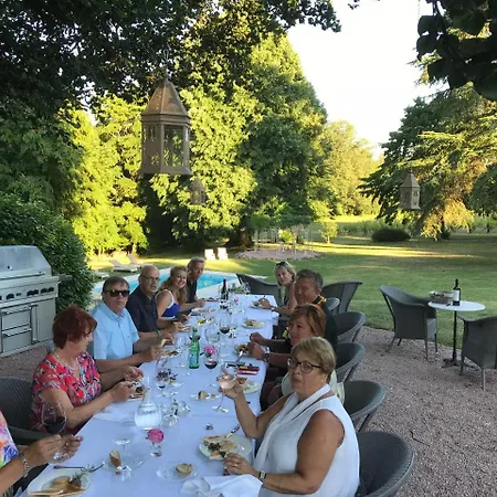 Chateau Valcreuse Couette-café