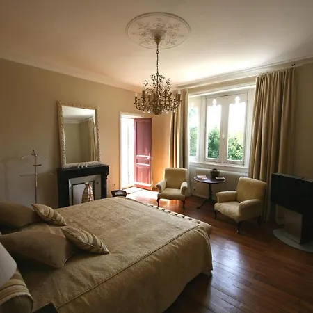 Couette-café Chateau Valcreuse *